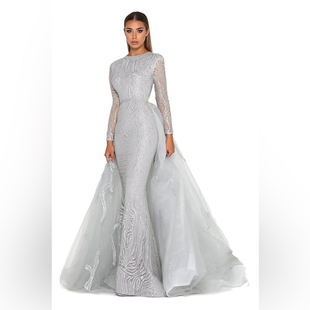 Size 0. silver. NOT LONG SLEEVE. detectable bottom. long train. straps